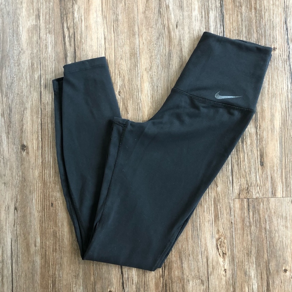 Nike Dri-Fit black ankle crop leggings